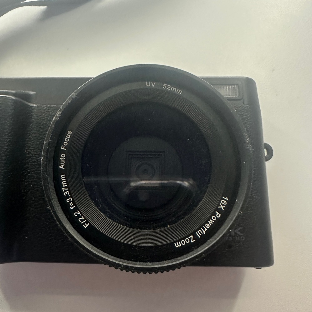 Digital Camera - Picture 2 of 7